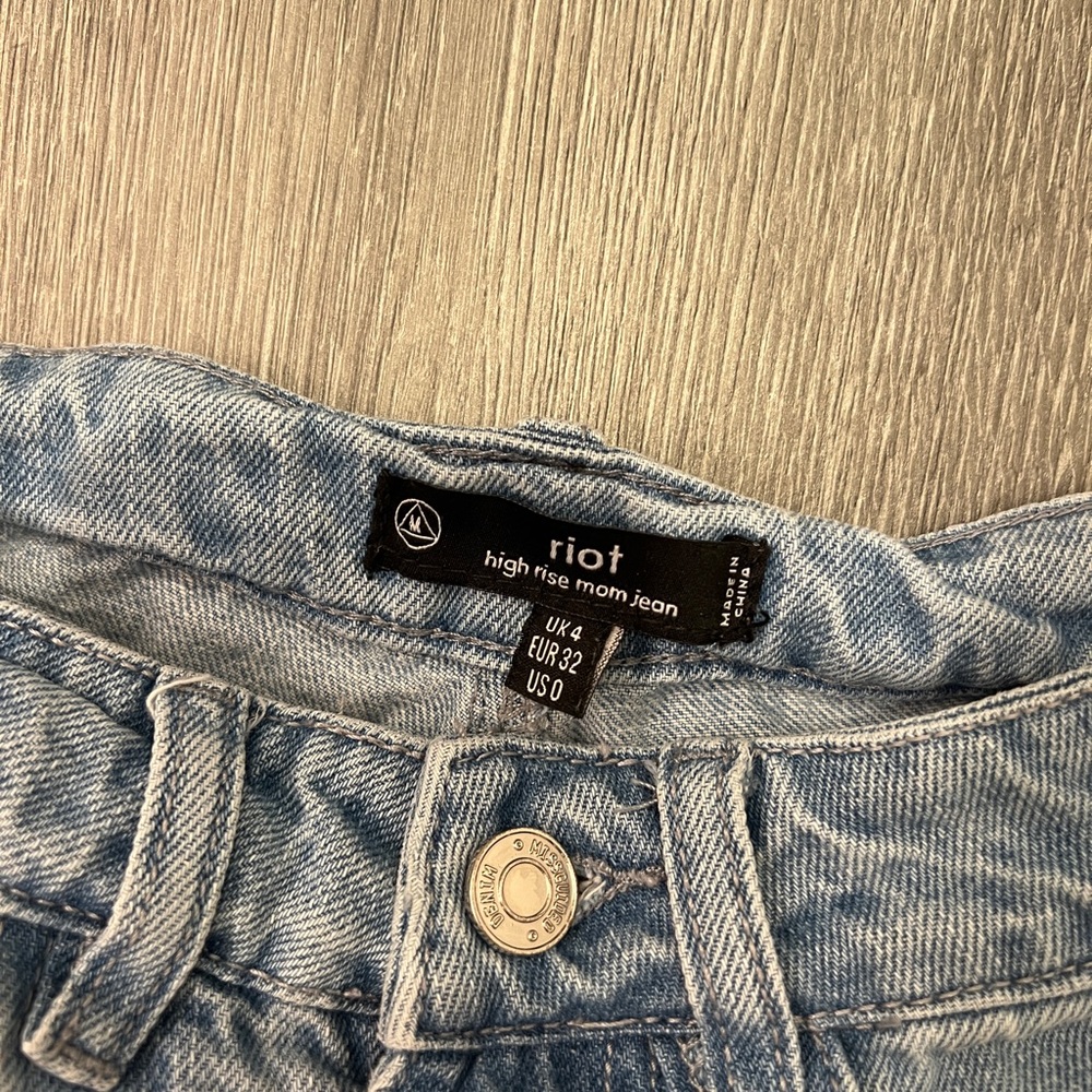 Missguided Riot Jeans - Picture 3 of 4
